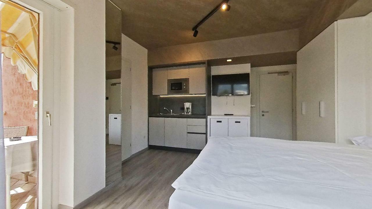 Residence Toblini Torbole Sul Garda Bagian luar foto